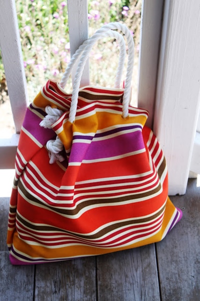 Beach Gift Idea: beach bag